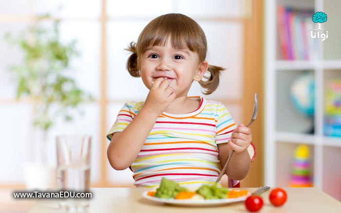 آموزش آداب غذا خوردن به کودکان - نقش والدین در آموزش کودکان
